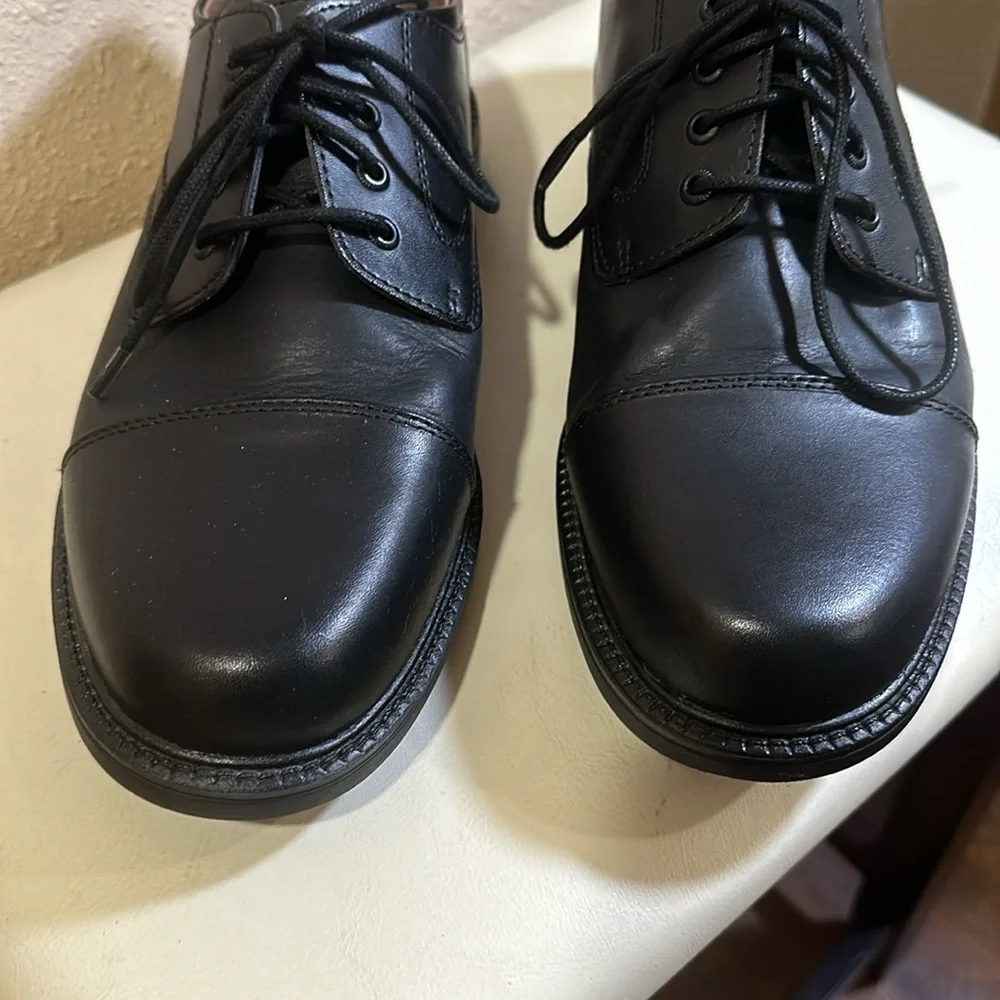 Thom McAn dress shoes size 10W